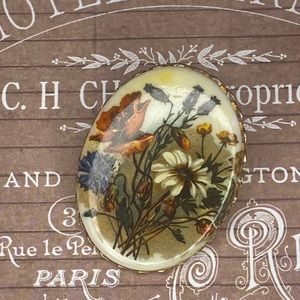 Vintage-Painted-Floral-Brooch-Rust /White-1 1/2'